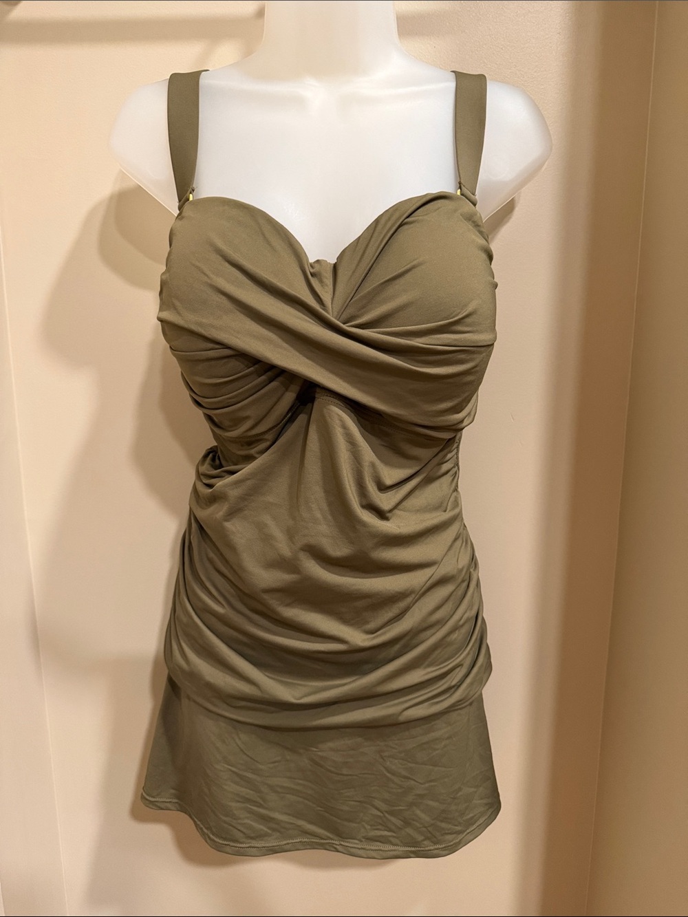 Olive tankini with removable straps. Anne Cole sz 18w new never worn